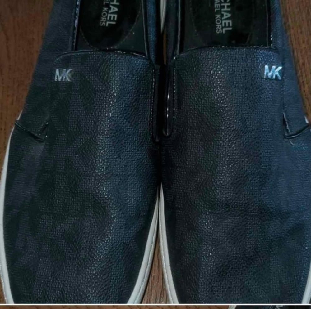Michael Kors Black Textured Loafers